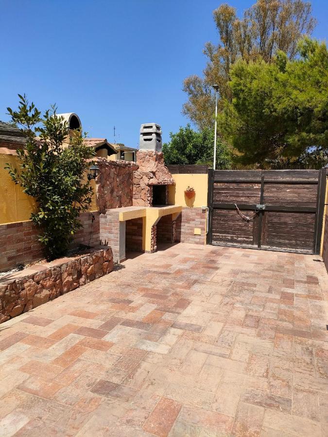 Villa Casa Laura, Quartu Sant'Elena Su Forti Esterno foto